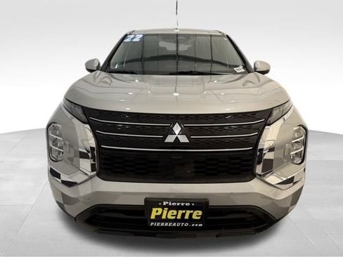 Used 2022 Mitsubishi Outlander ES image 8