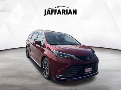 Certified 2025 Toyota Sienna Platinum