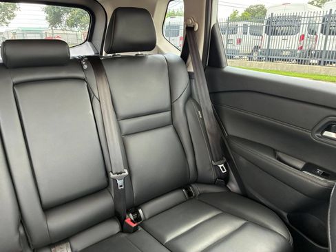 Used 2026 Nissan Rogue SL FWD image 33