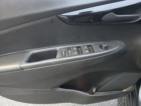 Certified 2021 Chevrolet Spark LT FWD image 13