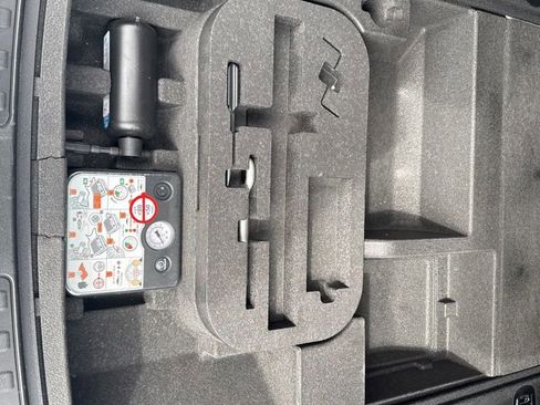 Used 2024 Alfa Romeo Stelvio Veloce image 55