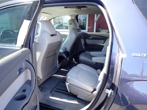 Used 2013 GMC Acadia SLT FWD image 8