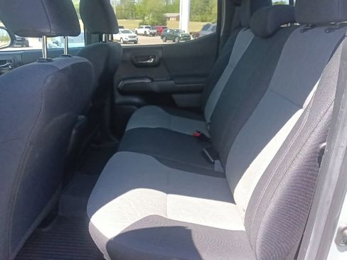 Used 2023 Toyota Tacoma TRD Off-Road AWD/4WD image 27