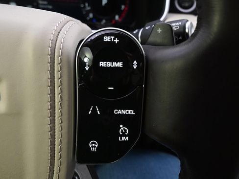 Used 2019 Land Rover Range Rover Supercharged image 34