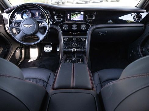 Used 2019 Bentley Mulsanne image 2