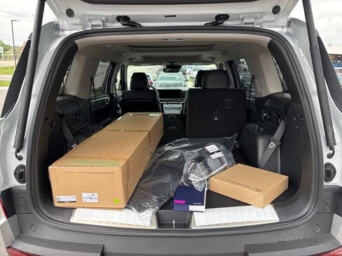 New 2025 Hyundai Santa Fe Limited image 8