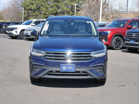 Certified 2024 Volkswagen Tiguan SE image 2