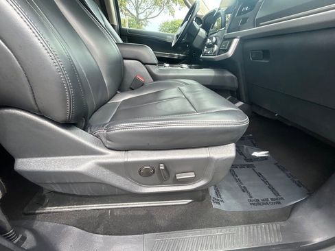 Certified 2024 Ford Expedition XLT image 26