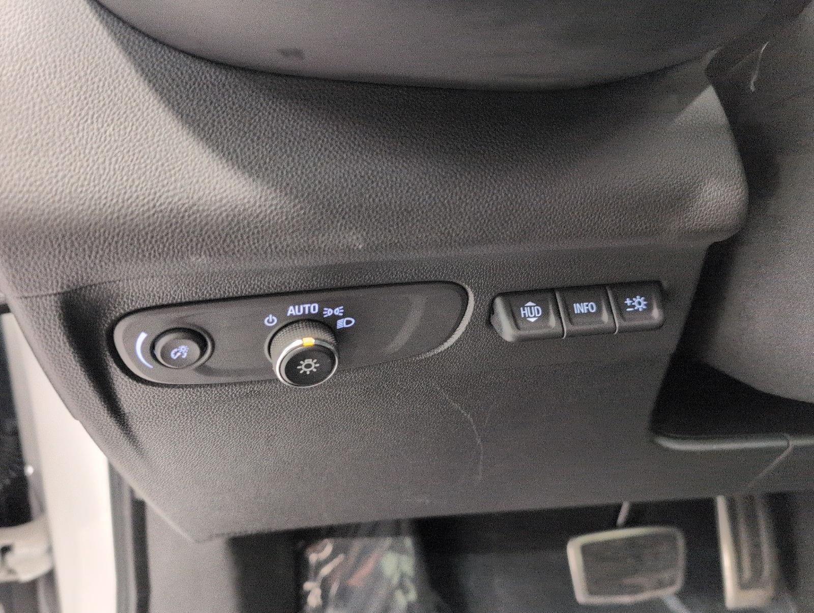 Used 2023 Buick Envision Essence w/ Technology Package I AWD/4WD image 10
