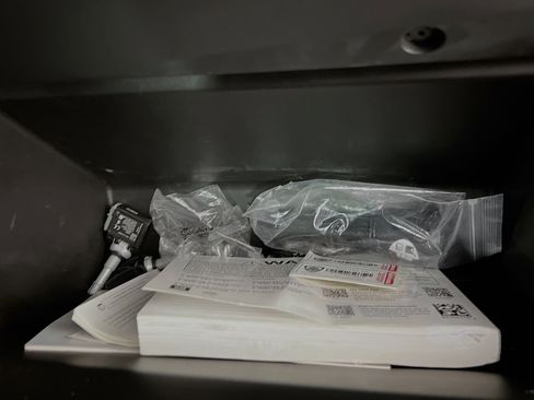 Used 2021 GMC Yukon AT4 w/ AT4 Premium Plus Package image 35