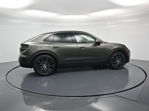 New 2026 Porsche Macan 4 Electric AWD/4WD image 31