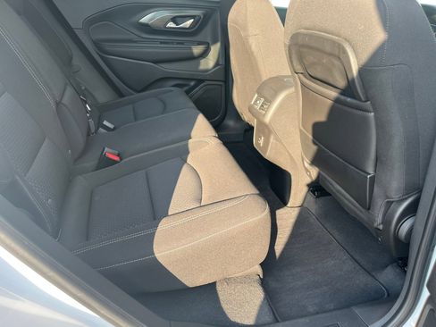 Used 2022 GMC Terrain SLE w/ Driver Convenience Package FWD image 31