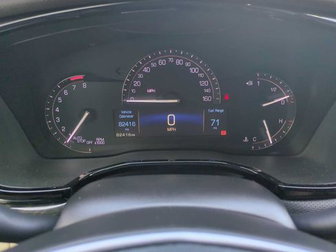 Used 2018 Cadillac XT5 FWD image 11