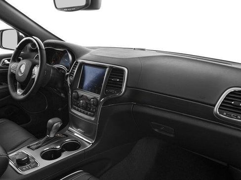 Certified 2017 Jeep Grand Cherokee Overland w/ Jeep Active Safety Group AWD/4WD image 16