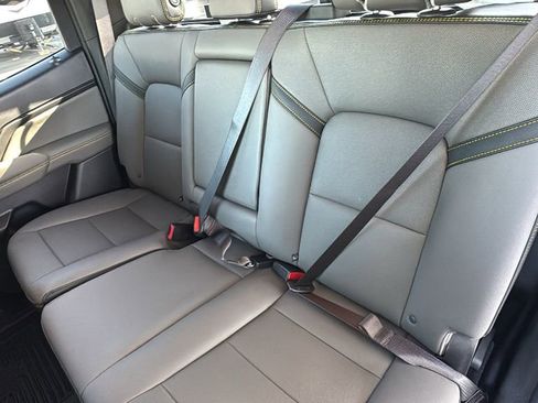 Used 2025 Chevrolet Colorado ZR2 w/ Technology Package image 26