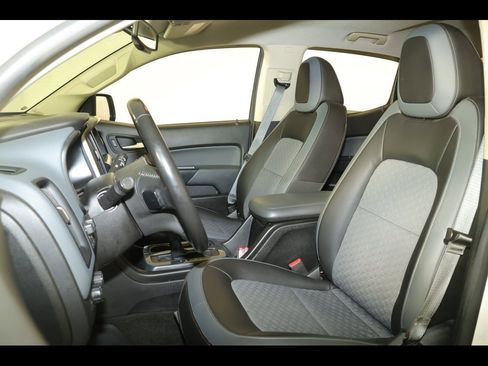 Used 2018 Chevrolet Colorado Z71 image 21