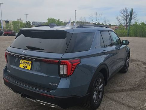 Used 2026 Ford Explorer Active w/ Active Comfort Package AWD/4WD image 3