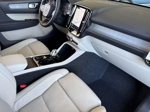 New 2026 Volvo XC40 B5 Plus w/ Protection Package Premier image 15