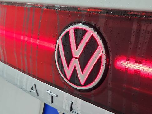 New 2026 Volkswagen Atlas SEL Premium R-Line AWD/4WD image 11