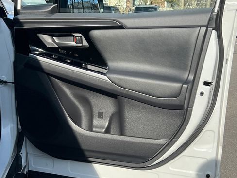 Used 2023 Toyota bZ4X XLE image 10