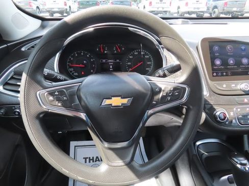 Used 2019 Chevrolet Malibu LT FWD image 31