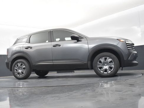Used 2025 Nissan Kicks S image 34