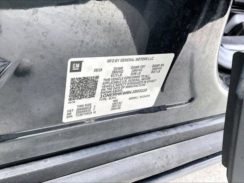 Used 2019 Chevrolet Traverse LT w/ LPO, Cargo Package FWD image 17