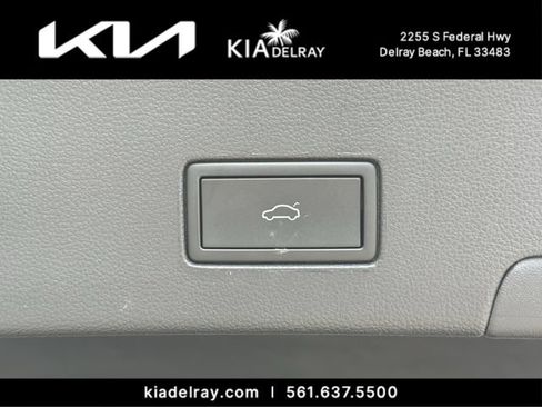 Used 2023 Volkswagen Atlas Cross Sport SEL R-Line AWD/4WD image 9