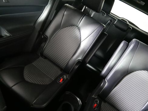 Used 2021 Toyota Highlander XSE image 12