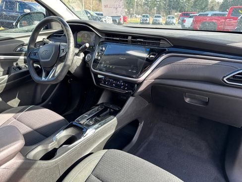 Used 2022 Chevrolet Bolt EUV LT w/ Comfort Package image 24