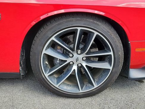 Used 2017 Dodge Challenger R/T Scat Pack RWD image 8