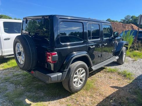Used 2020 Jeep Wrangler Unlimited Sahara AWD/4WD image 8