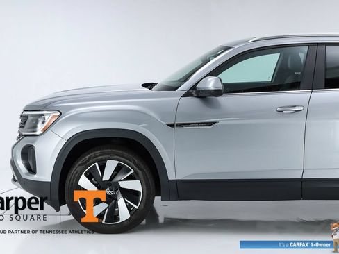 Used 2024 Volkswagen Atlas Cross Sport SE AWD/4WD image 41