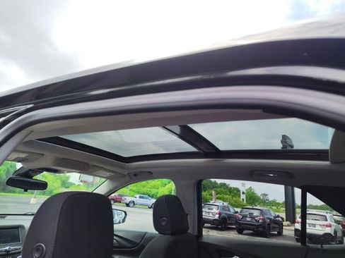 Used 2022 Chevrolet Equinox LT FWD image 27