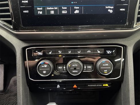 Used 2021 Volkswagen Atlas SEL image 3