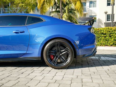 Used 2019 Chevrolet Camaro ZL1 image 16