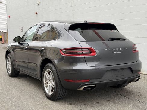 Used 2018 Porsche Macan AWD/4WD image 3