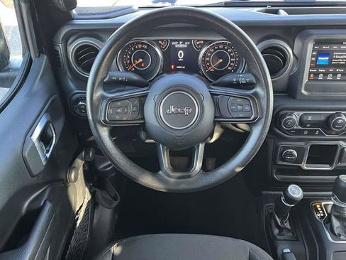 Used 2022 Jeep Gladiator Sport image 17