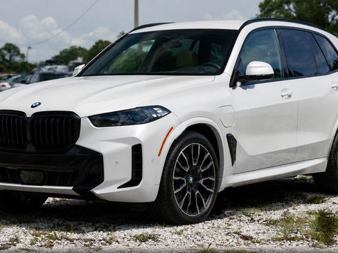 Used 2024 BMW X5 xDrive50e w/ M Sport Package AWD/4WD image 1