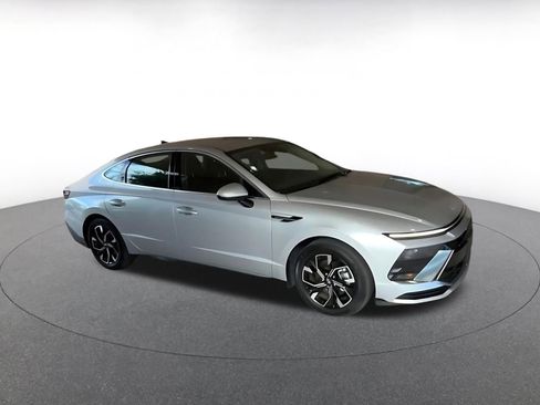 Used 2025 Hyundai Sonata SEL image 2