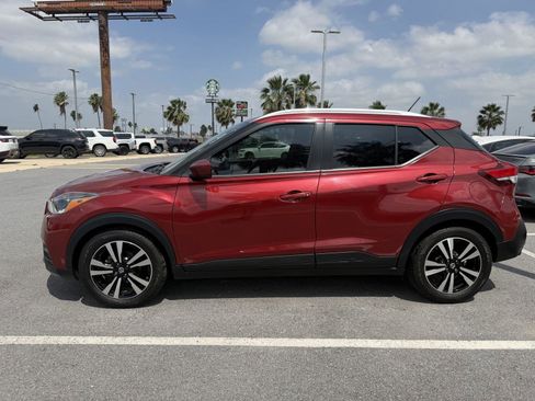 Used 2020 Nissan Kicks SV FWD image 16