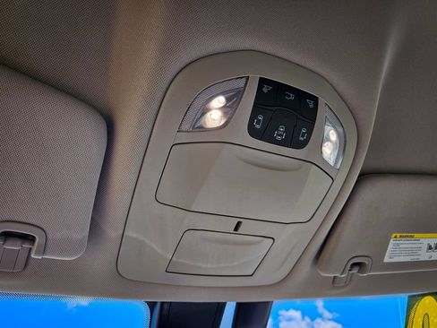 Used 2020 Chrysler Pacifica Touring-L Plus FWD image 31