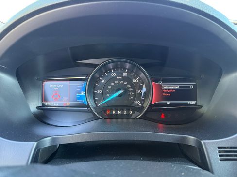 Used 2016 Ford Explorer XLT w/ Equipment Group 202A FWD image 11