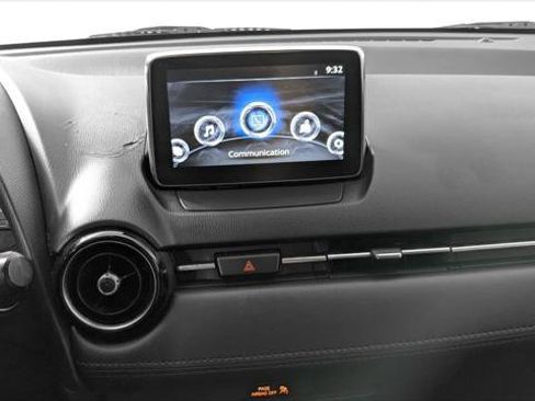 Used 2018 Toyota Yaris iA FWD image 28