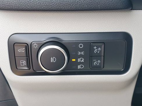 Certified 2023 Ford Escape Platinum FWD image 17