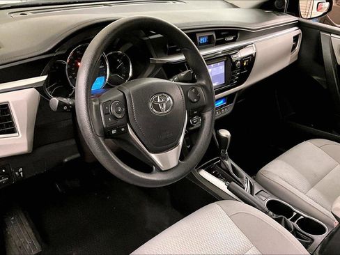 Used 2016 Toyota Corolla LE image 12