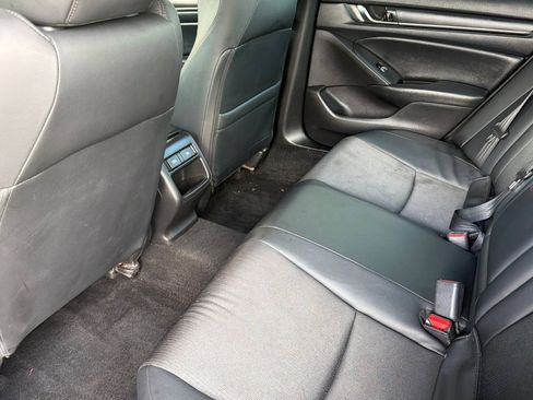 Used 2021 Honda Accord Sport image 8
