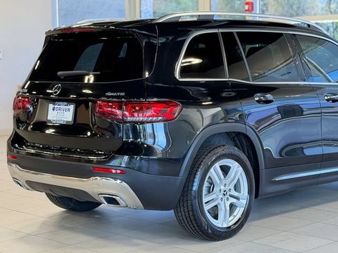 Used 2023 Mercedes-Benz GLB 250 4MATIC image 11