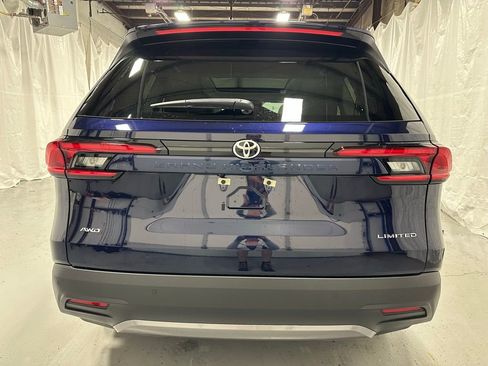 Used 2025 Toyota Grand Highlander AWD image 6