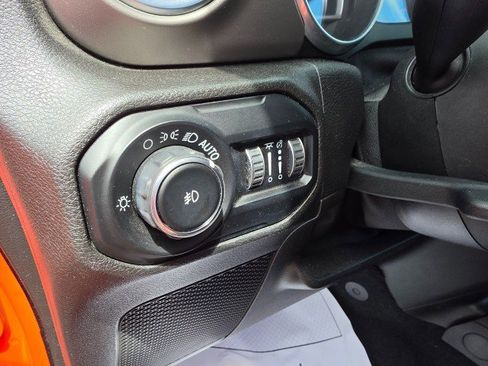 Used 2018 Jeep Wrangler Rubicon AWD/4WD image 29